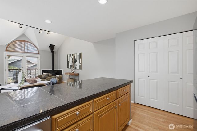 2511 Minor Avenue E, Seattle, WA 98102