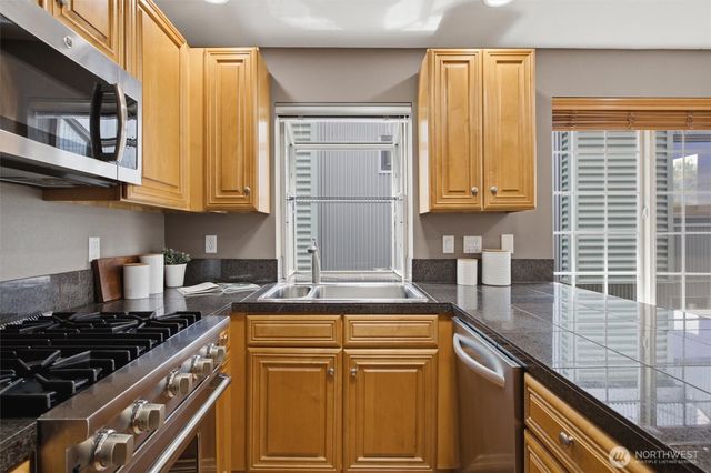 2511 Minor Avenue E, Seattle, WA 98102