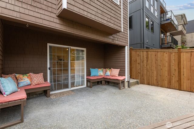 2511 Minor Avenue E, Seattle, WA 98102