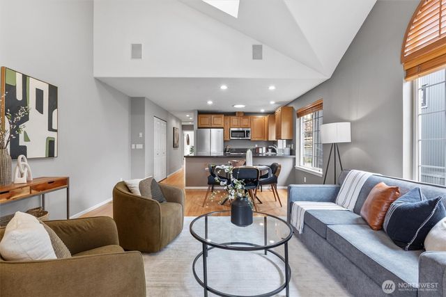 2511 Minor Avenue E, Seattle, WA 98102