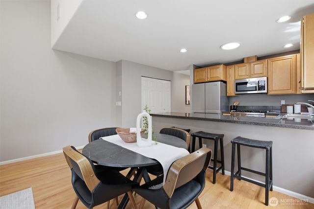2511 Minor Avenue E, Seattle, WA 98102