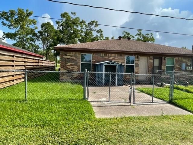 12227 11th Street, Santa Fe, TX 77510