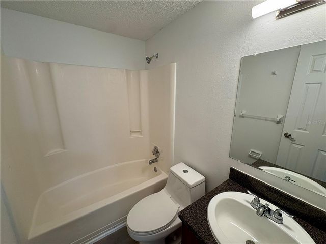 308 57TH AVENUE DRIVE E A, Bradenton, FL 34203