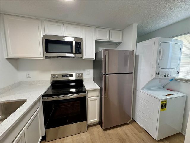 308 57TH AVENUE DRIVE E A, Bradenton, FL 34203