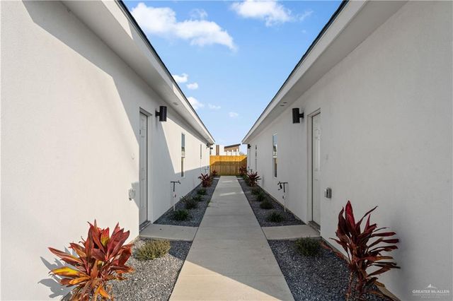 408 N Onyx Avenue 3, Edinburg, TX 78541