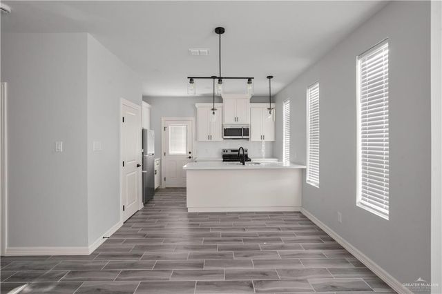 408 N Onyx Avenue 3, Edinburg, TX 78541