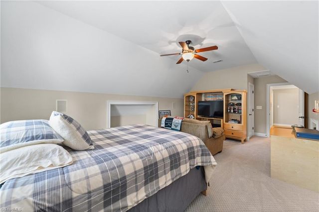 9035 Grove Pines Lane, Kernersville, NC 27284