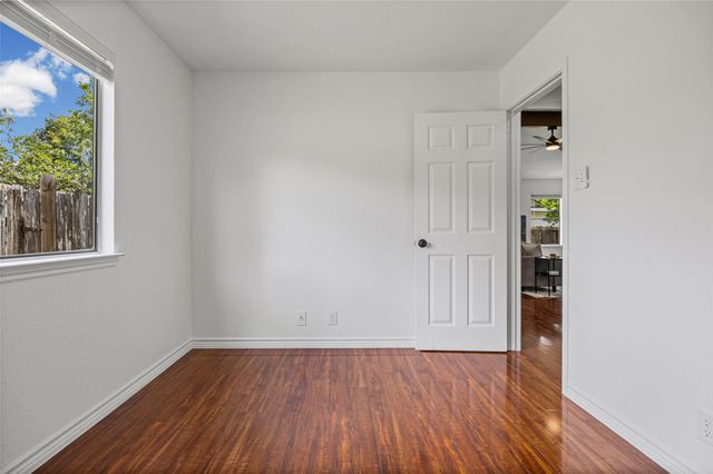 1806 Krizan Ave, Austin, TX 78727
