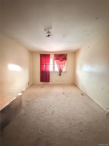 873 E 216th Street, Bronx, NY 10467
