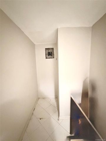 873 E 216th Street, Bronx, NY 10467