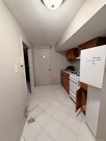 873 E 216th Street, Bronx, NY 10467