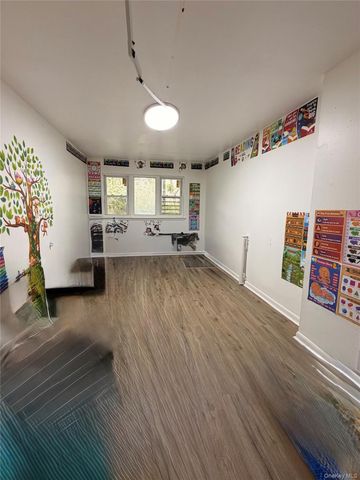 873 E 216th Street, Bronx, NY 10467
