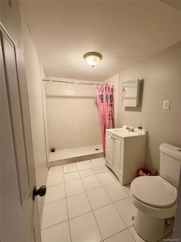 873 E 216th Street, Bronx, NY 10467