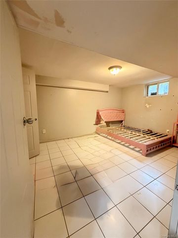 873 E 216th Street, Bronx, NY 10467