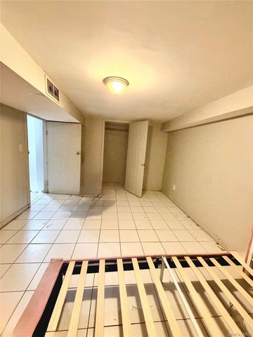 873 E 216th Street, Bronx, NY 10467
