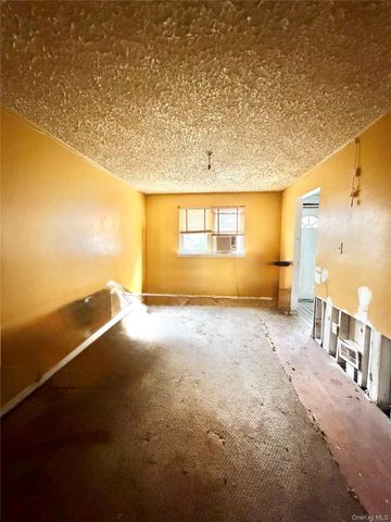 873 E 216th Street, Bronx, NY 10467
