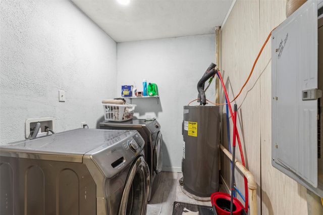 703 Pecan Valley Drive, Wharton, TX 77488