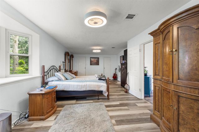 703 Pecan Valley Drive, Wharton, TX 77488