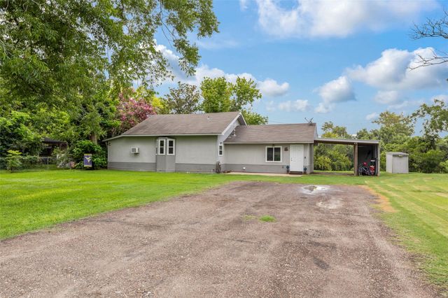 703 Pecan Valley Drive, Wharton, TX 77488