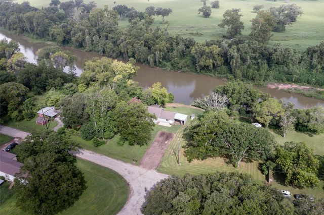 703 Pecan Valley Drive, Wharton, TX 77488