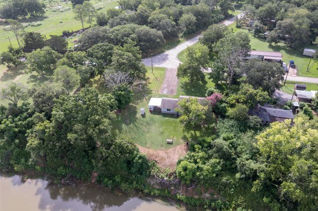 703 Pecan Valley Drive, Wharton, TX 77488