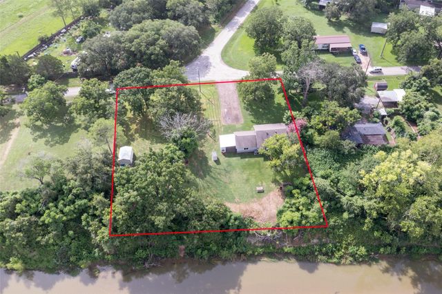 703 Pecan Valley Drive, Wharton, TX 77488