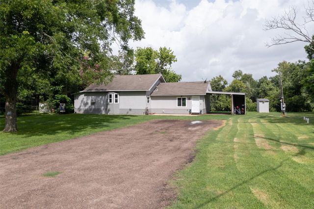 703 Pecan Valley Drive, Wharton, TX 77488