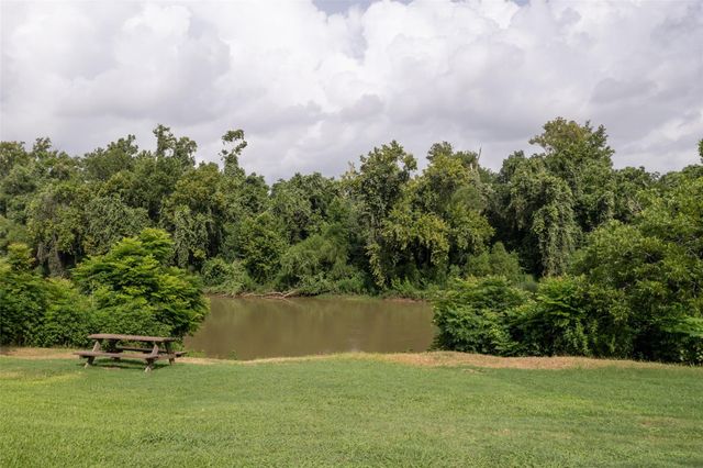 703 Pecan Valley Drive, Wharton, TX 77488