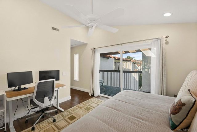 1045 Santa Helena Park Ct, Solana Beach, CA 92075