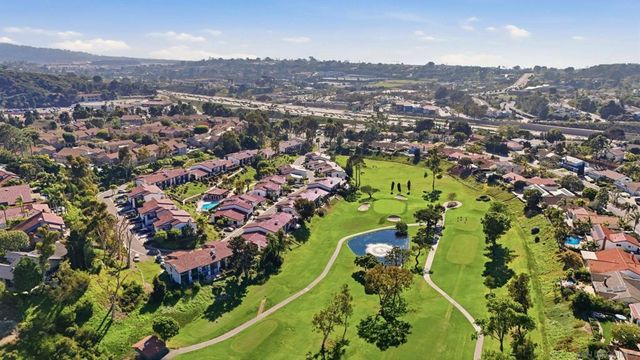 1045 Santa Helena Park Ct, Solana Beach, CA 92075