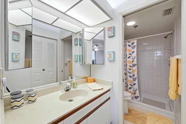 4460 FAIRWAYS BLVD. 302, Bradenton, FL 34209