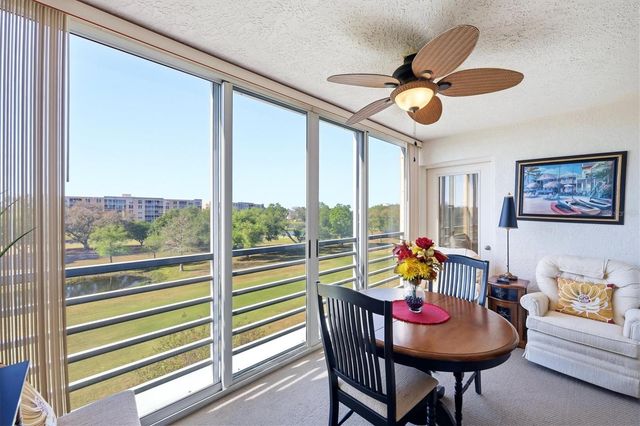 4460 FAIRWAYS BLVD. 302, Bradenton, FL 34209