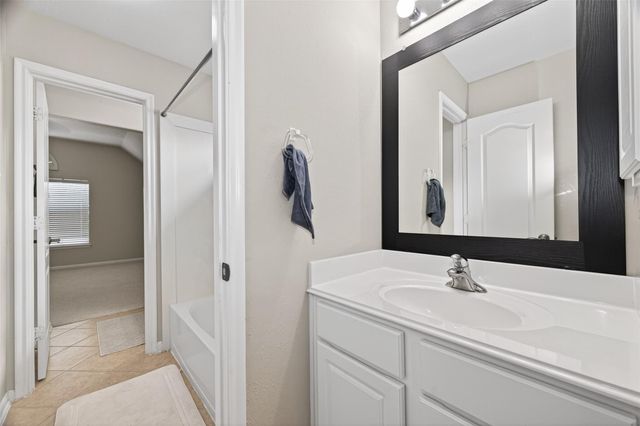 13310 Larkhill Gardens Lane, Sugar Land, TX 77498