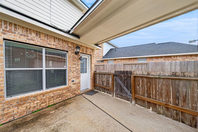 13310 Larkhill Gardens Lane, Sugar Land, TX 77498