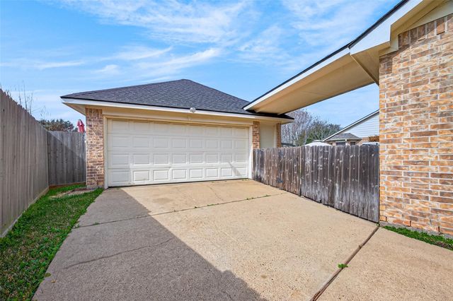 13310 Larkhill Gardens Lane, Sugar Land, TX 77498