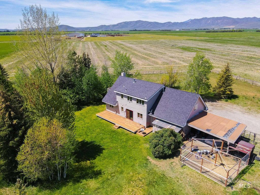 120 Prairie Sun Rd., Bellevue, ID 83313 photo 2