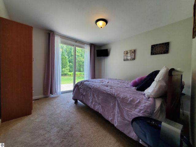 3227 S Garfield Road, Kingsley, MI 49649