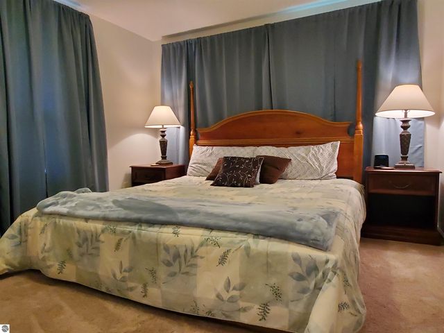 3227 S Garfield Road, Kingsley, MI 49649