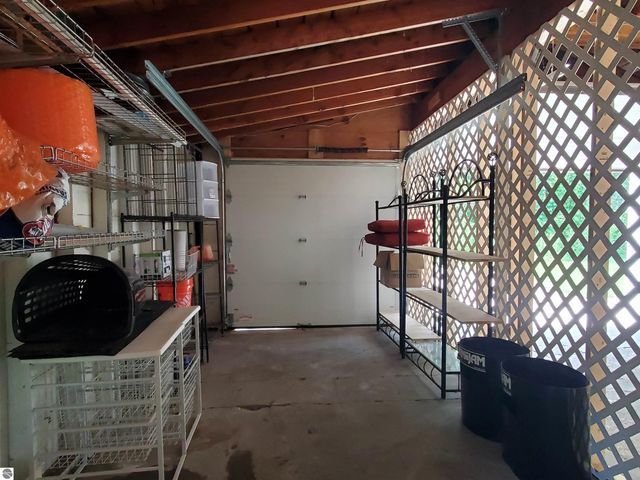 3227 S Garfield Road, Kingsley, MI 49649