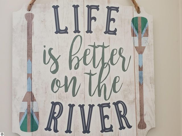 3227 S Garfield Road, Kingsley, MI 49649