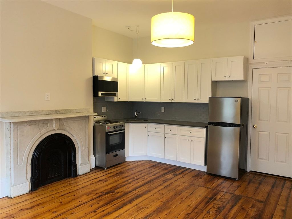614 Massachusetts Ave 7, Boston, MA 02118