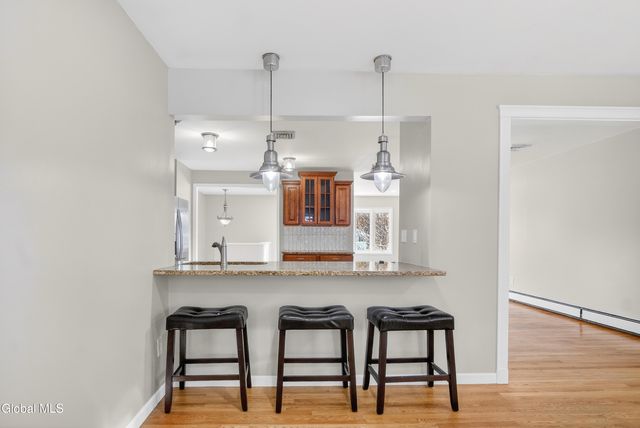 21 Langmore Lane, Brunswick, NY 12180