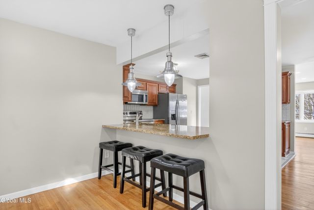 21 Langmore Lane, Brunswick, NY 12180