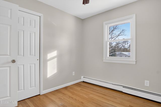 21 Langmore Lane, Brunswick, NY 12180