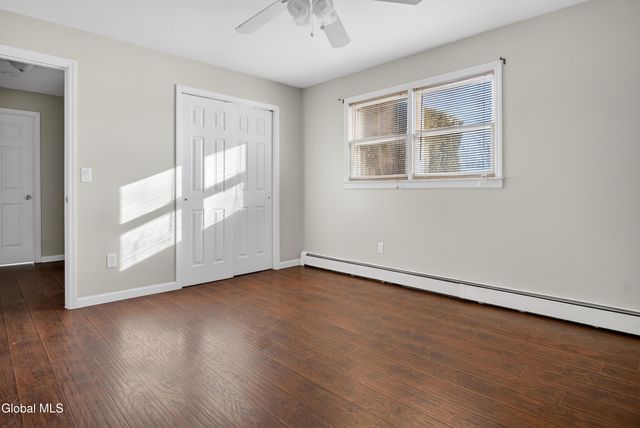 21 Langmore Lane, Brunswick, NY 12180