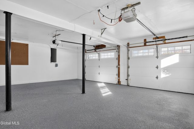 21 Langmore Lane, Brunswick, NY 12180