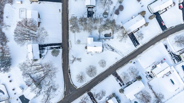 21 Langmore Lane, Brunswick, NY 12180