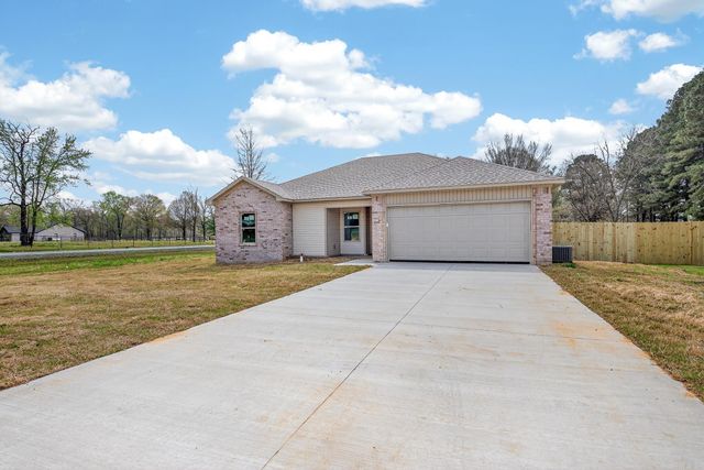 101 LLOYD HENDERSON Road, Beebe, AR 72012