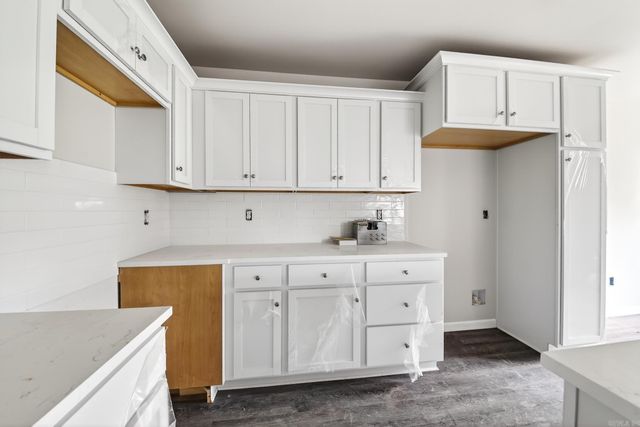 101 LLOYD HENDERSON Road, Beebe, AR 72012