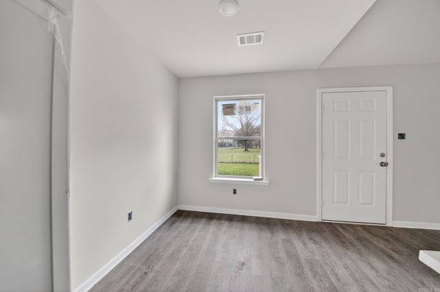 101 LLOYD HENDERSON Road, Beebe, AR 72012